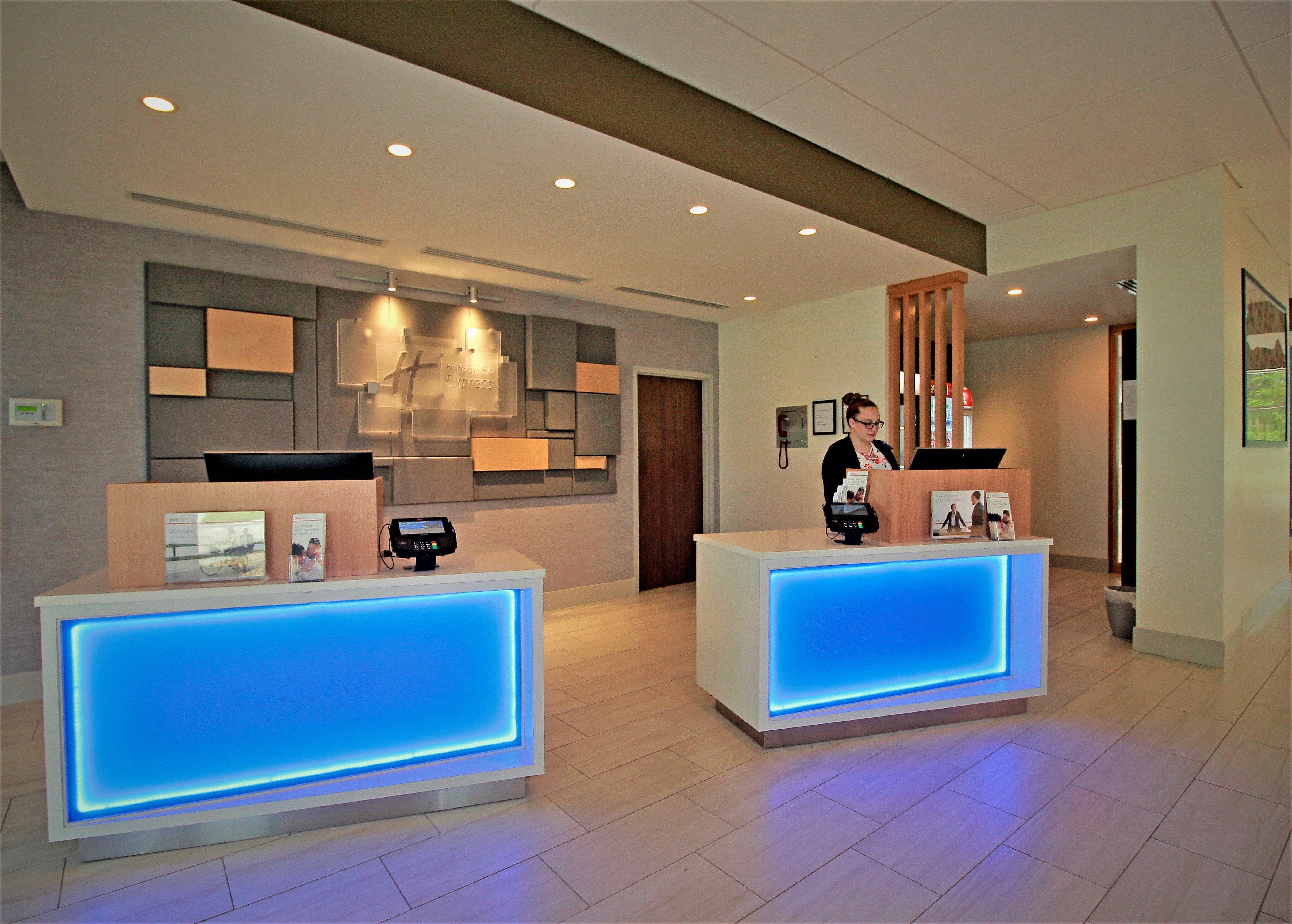 Holiday Inn Express & Suites Ocala By Ihg Exterior photo